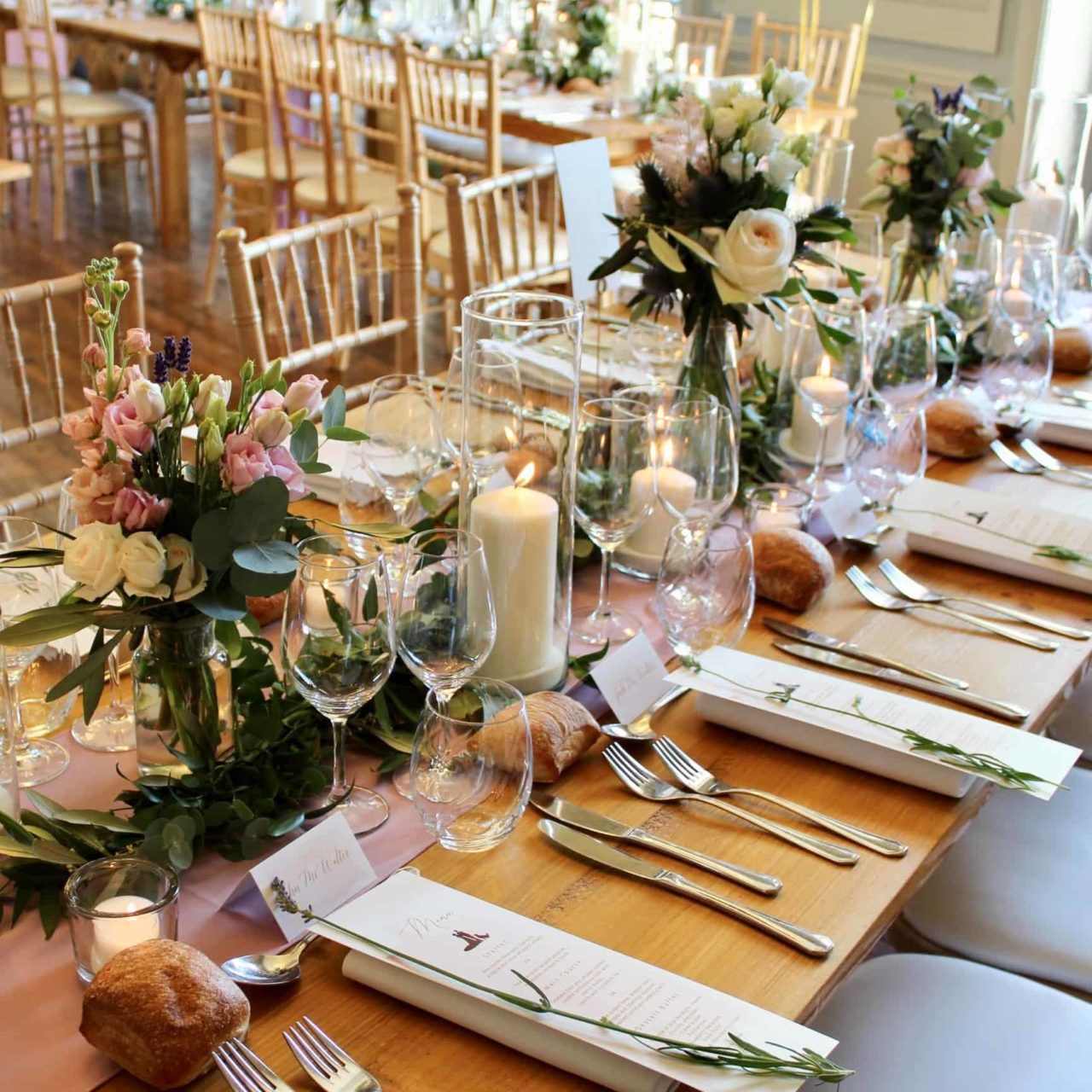 Photo d'une table pour un mariage Montrognon Traiteur